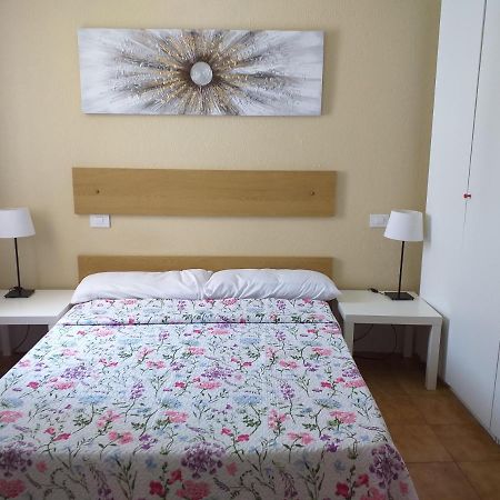 Picasso Apartamento Vecindario  Exteriör bild